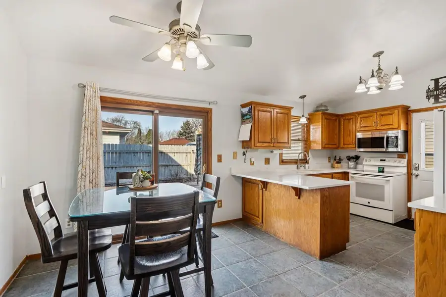 730 E Mackinac AVENUE, Oak Creek, WI 53154 - Image #3