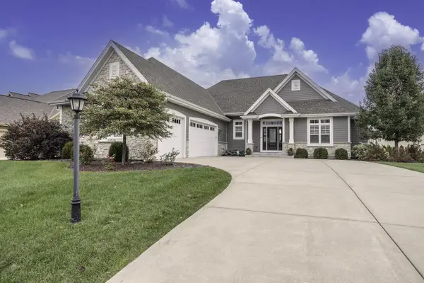 W198N5686 Powell DRIVE, Menomonee Falls, WI 53051