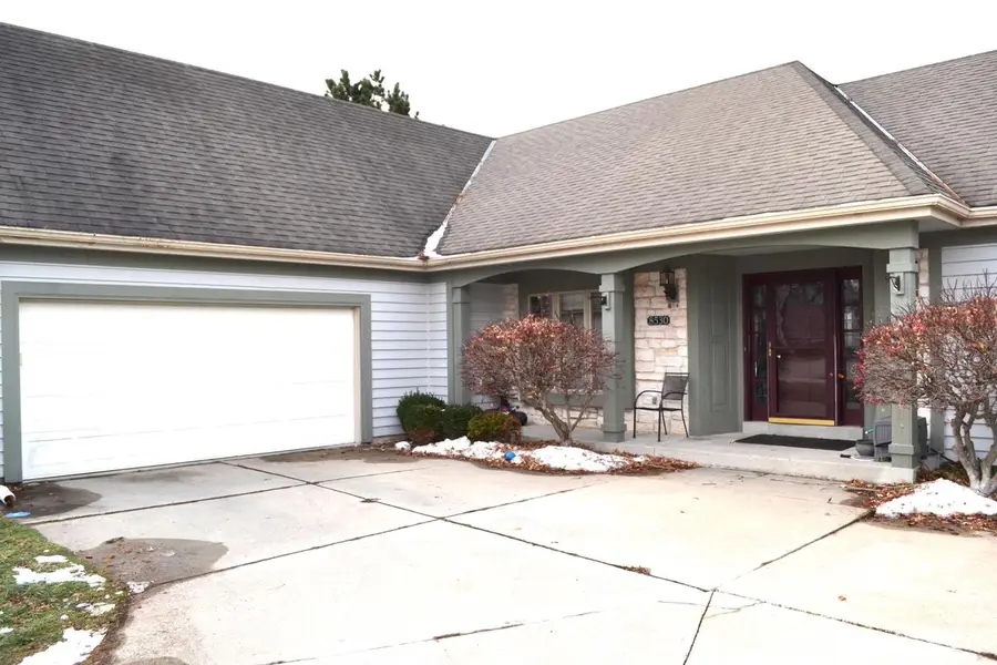 8530 W Woodfield COURT, Franklin, WI 53132 - #2