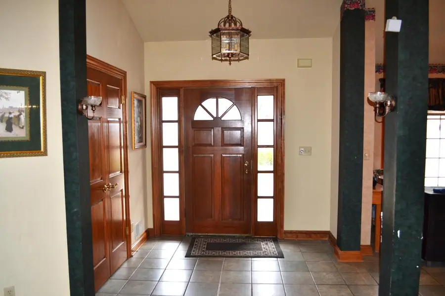 8530 W Woodfield COURT, Franklin, WI 53132 - #3