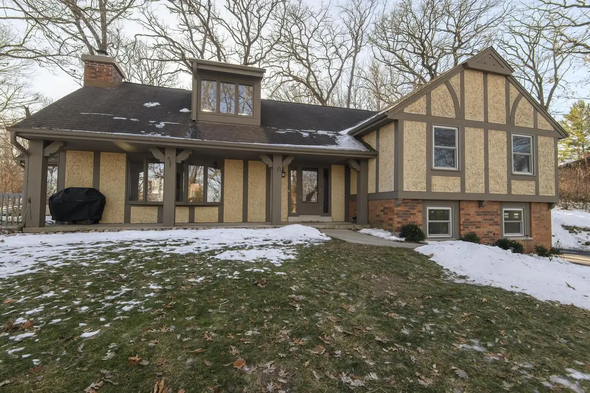 S94W23205 Meadow View LANE, Big Bend, WI 53103 - Image #1