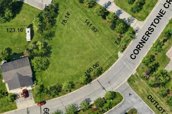 726 CORNERSTONE CROSSING, Waterford, WI 53185