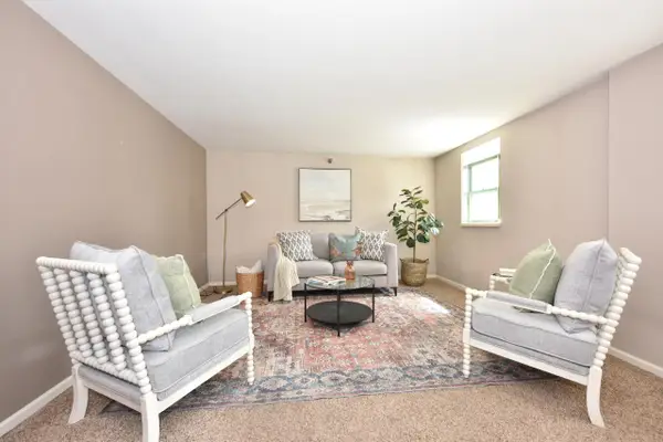 270 E Highland AVENUE #214, Milwaukee, WI 53202