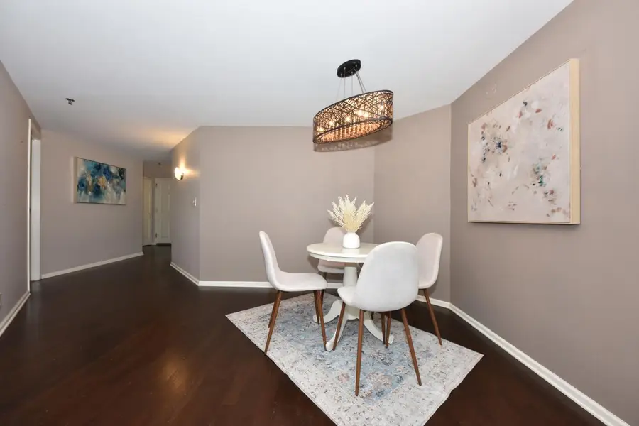 270 E Highland AVENUE #214, Milwaukee, WI 53202 - Image #2