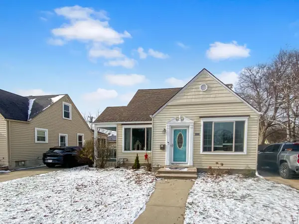 7926 28th AVENUE, Kenosha, WI 53143