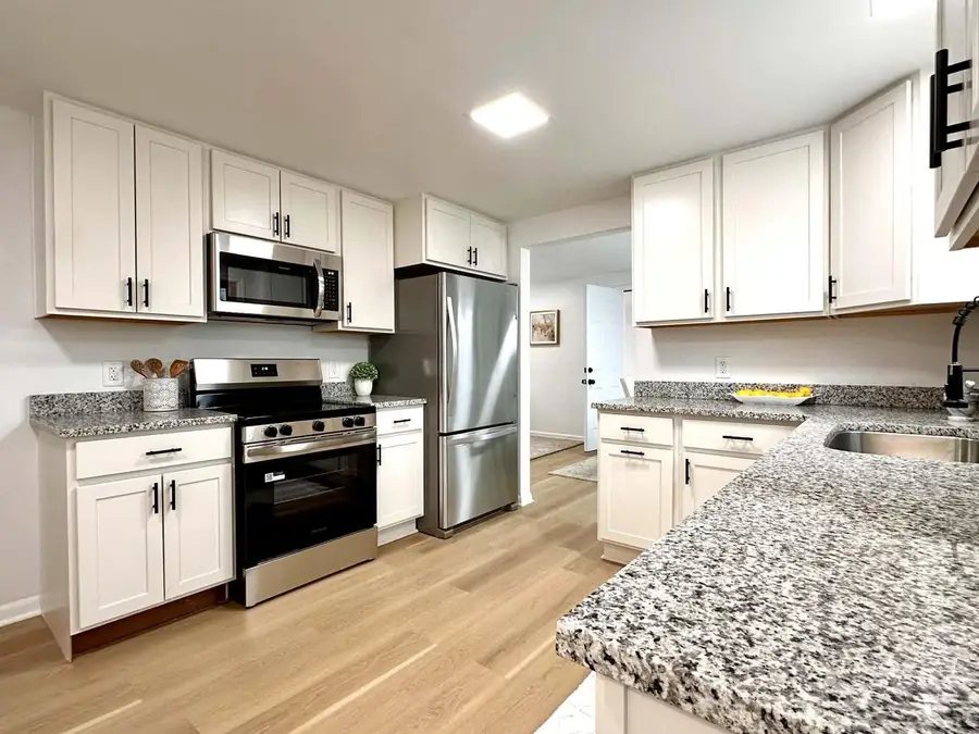 2205 24th AVENUE, Kenosha, WI 53140 - Image #2