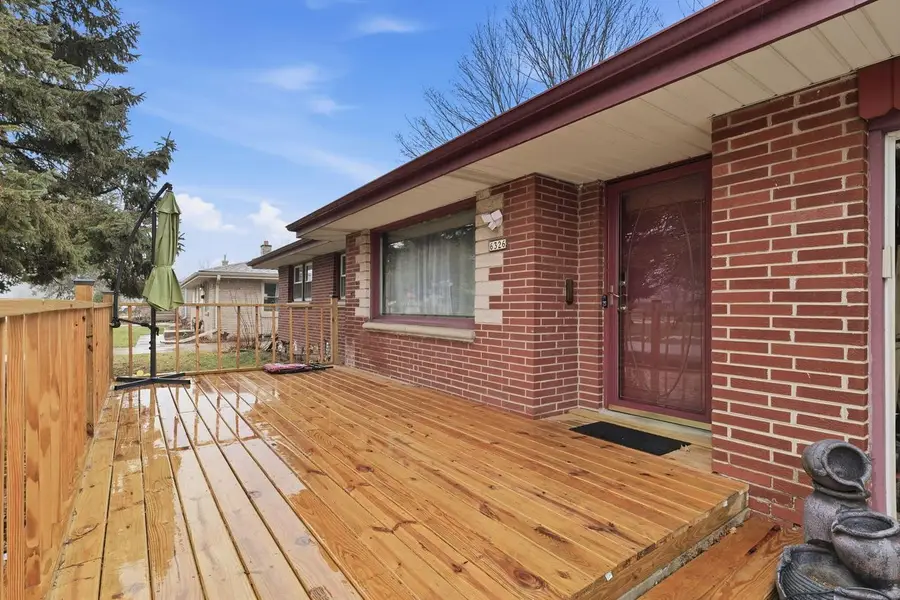 6326 W Bottsford AVENUE, Greenfield, WI 53220 - #2