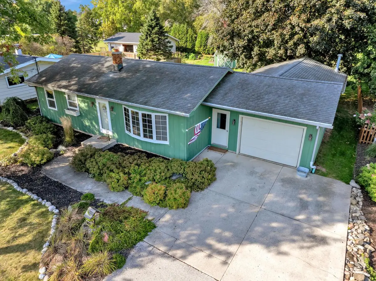 1436 W Washington AVENUE, Cleveland, WI 53015 - #1