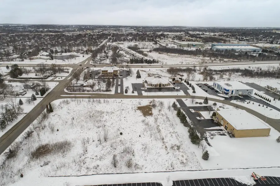 Lt1 CORPORATE DRIVE, Waukesha, WI 53189 - #2