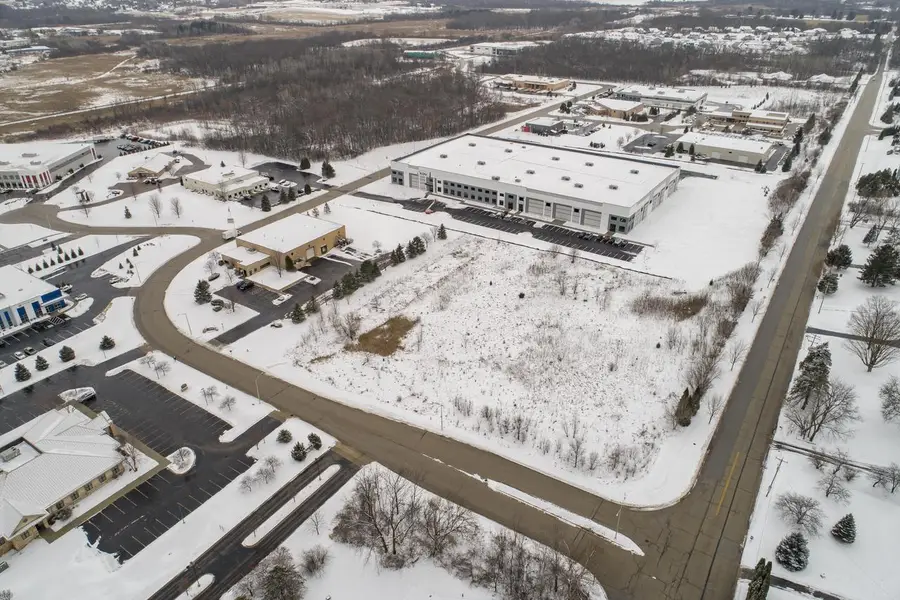 Lt1 CORPORATE DRIVE, Waukesha, WI 53189 - #3