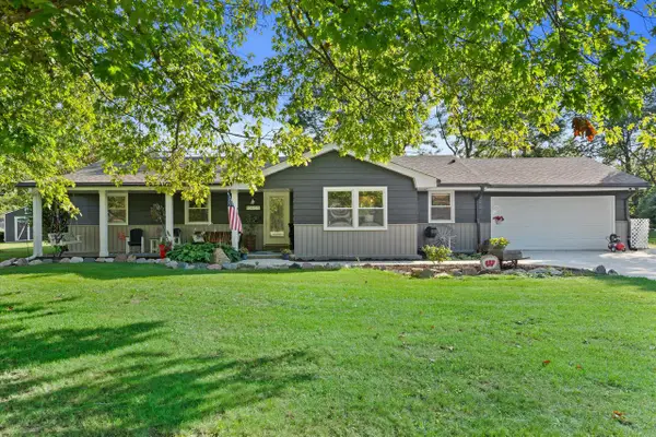 15935 Hill COURT, Brookfield, WI 53005