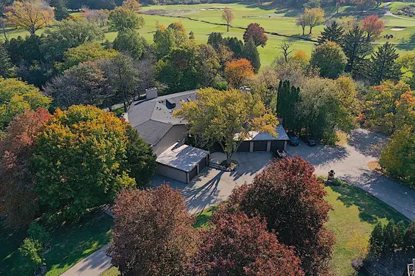 880 Windsor DRIVE #J3, Fontana, WI 53125