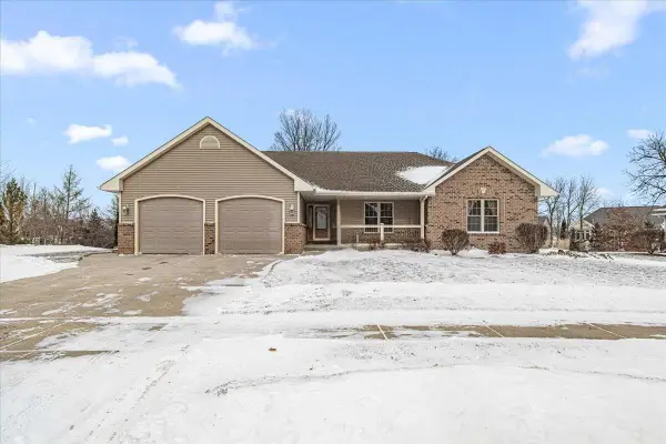 440 Evergreen TERRACE, Kewaskum, WI 53040