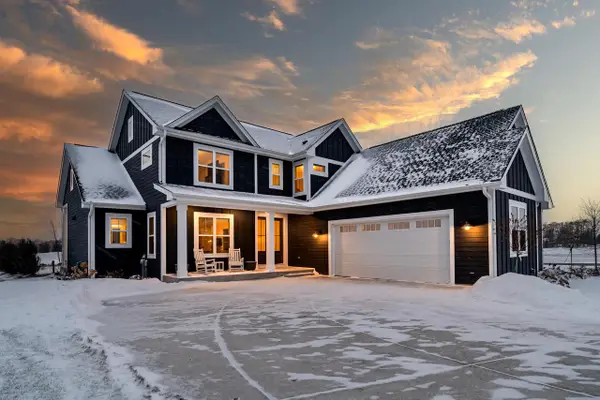 W274N6937 Pintail COURT, Lisbon, WI 53089