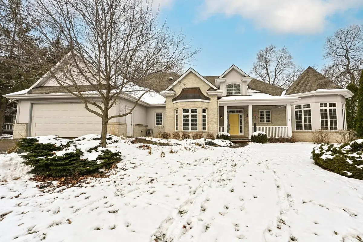 605 St Johns DRIVE, Delafield, WI 53018 - Image #1