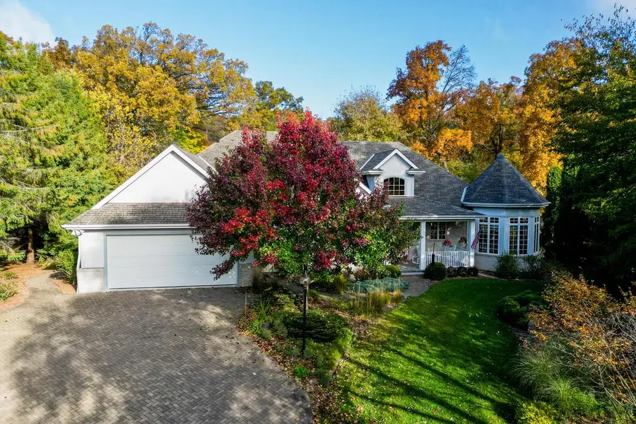 605 St Johns DRIVE, Delafield, WI 53018 - Image #3