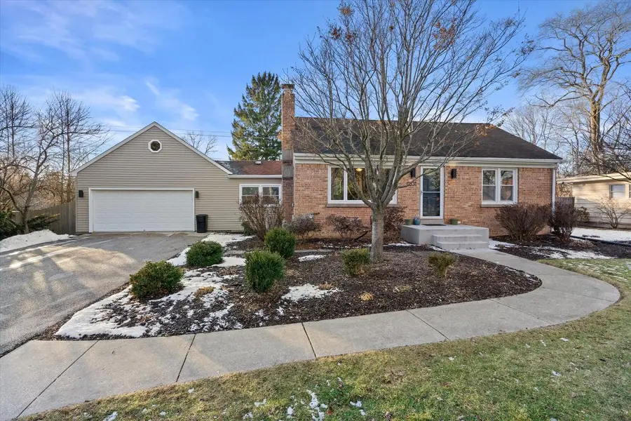 8331 N Poplar DRIVE, Fox Point, WI 53217 - Image #2