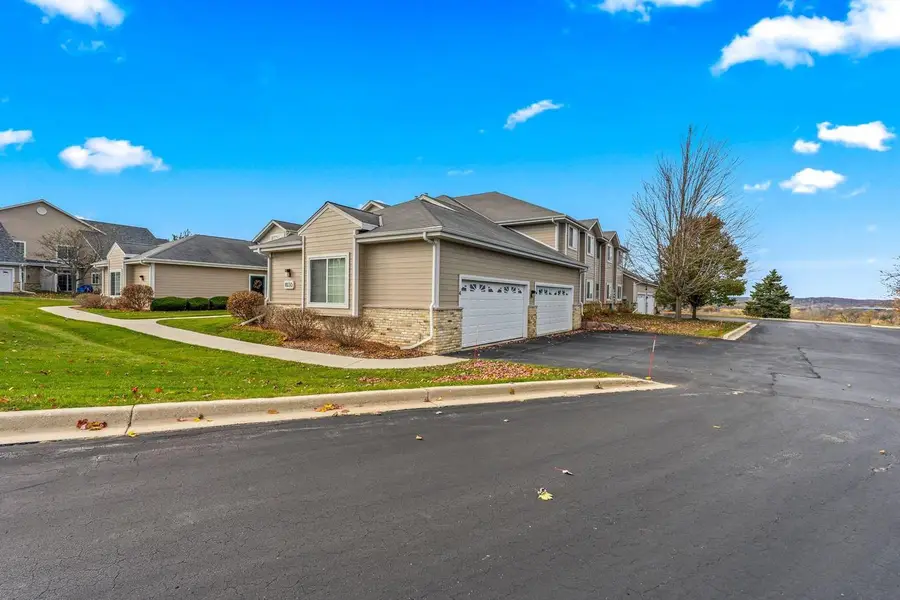 1030 River Place BOULEVARD #4, Waukesha, WI 53189 - Image #3