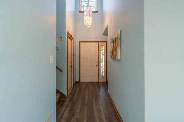 18775 Brookfield Lake DRIVE #8, Brookfield, WI 53045