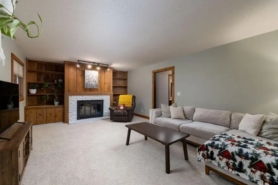 N1463 Red Oaks DRIVE, La Crosse, WI 54601 - Image #2