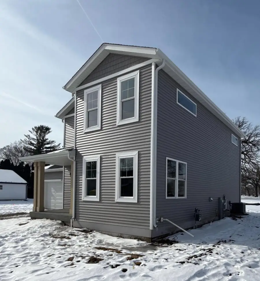 612 Maple STREET, Fort Atkinson, WI 53538 - #2