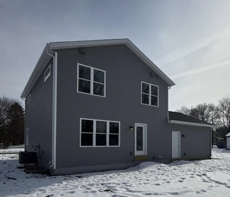 612 Maple STREET, Fort Atkinson, WI 53538 - #3