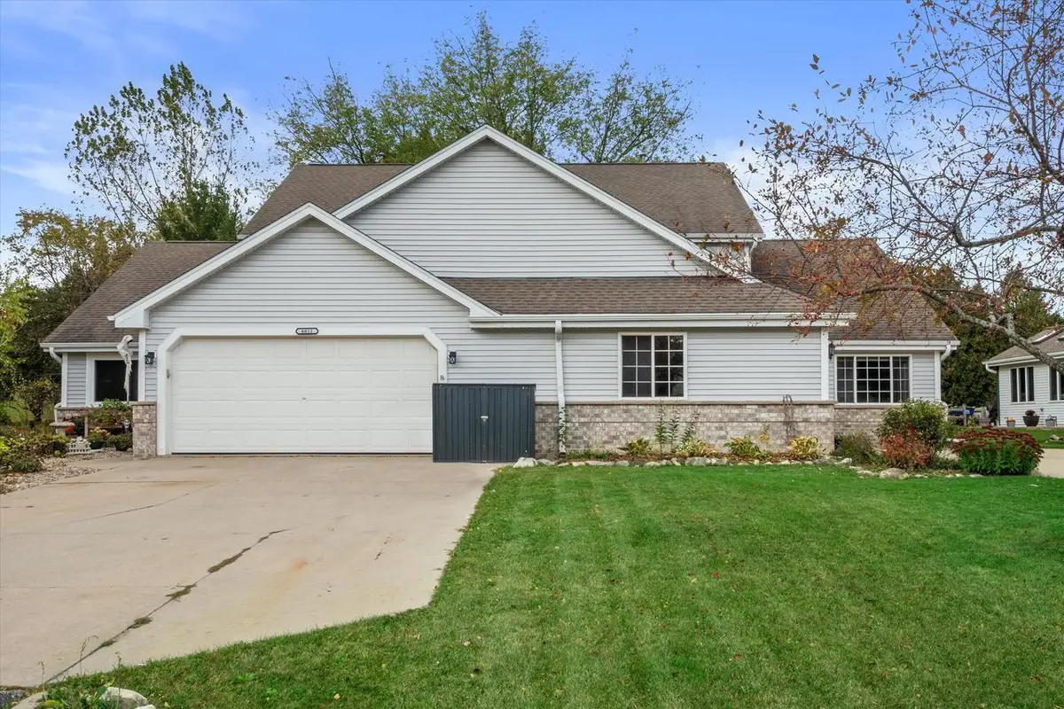 6813 Diane DRIVE, West Bend, WI 53090 - Image #1