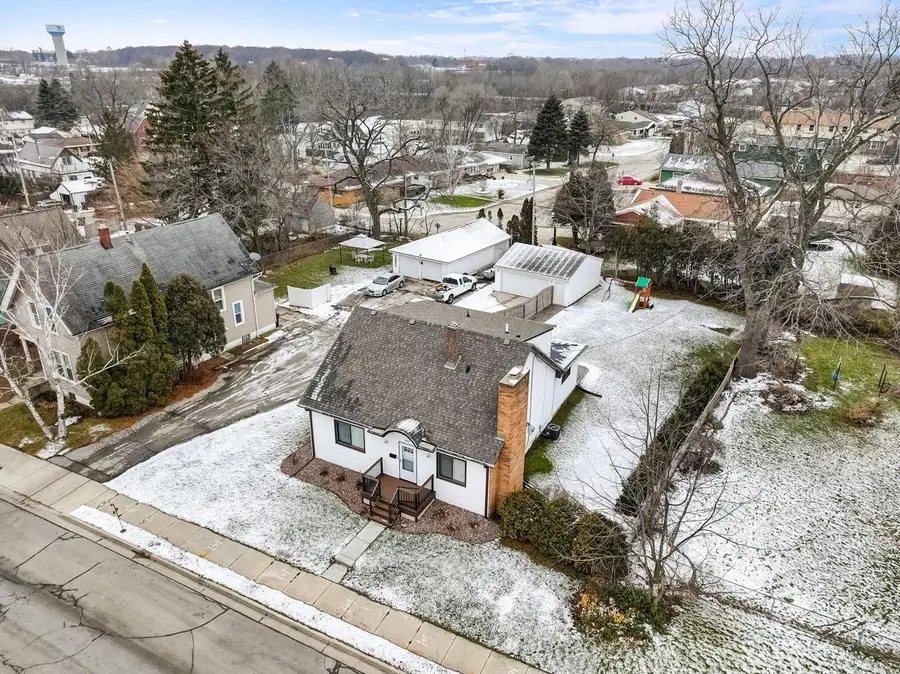 412 N Chicago AVENUE, South Milwaukee, WI 53172 - #2