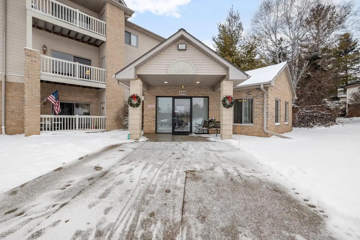 223 Fifth STREET #319, Hartford, WI 53027 - #1