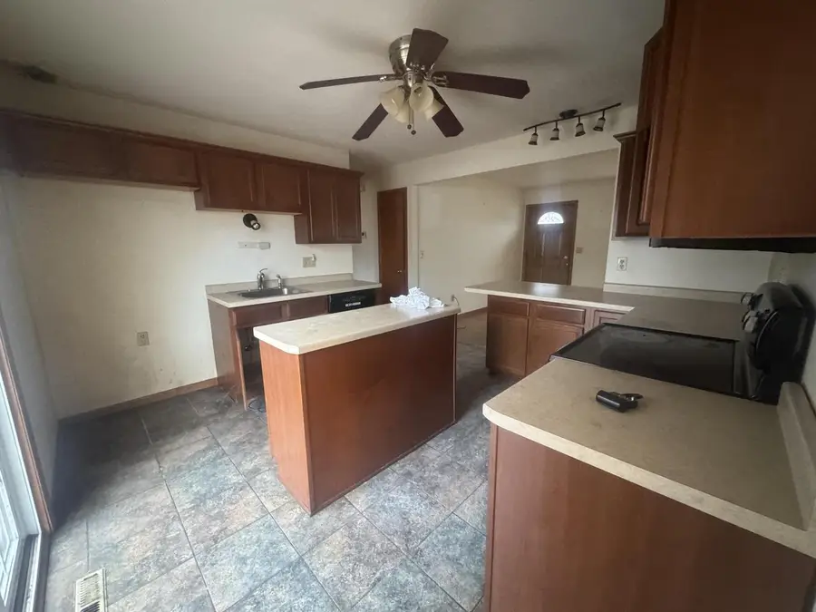 5819 N 81st STREET, Milwaukee, WI 53218 - Image #3