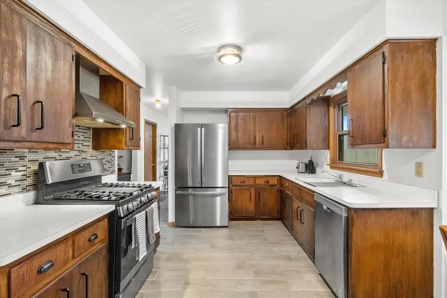 2826 W Green Tree ROAD, Glendale, WI 53209 - #2