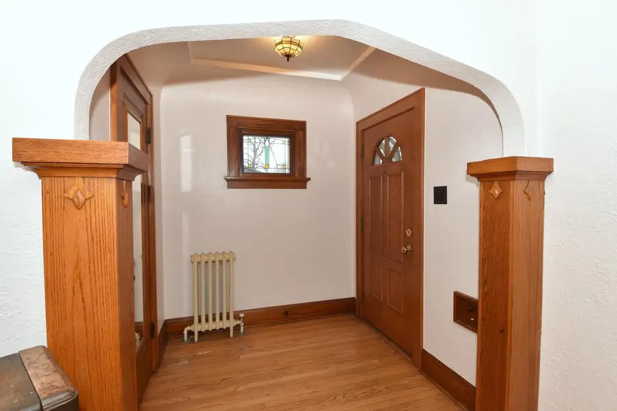 3777 S Ahmedi AVENUE, Saint Francis, WI 53235 - #2