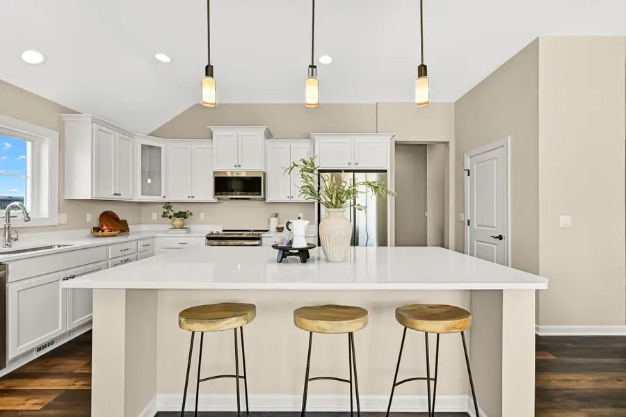 1320 Prairie Creek CIRCLE #2, Oconomowoc, WI 53066 - Image #2