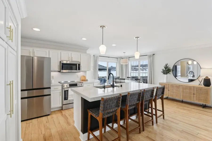 3810 Creekside DRIVE, Waukesha, WI 53189 - Image #2