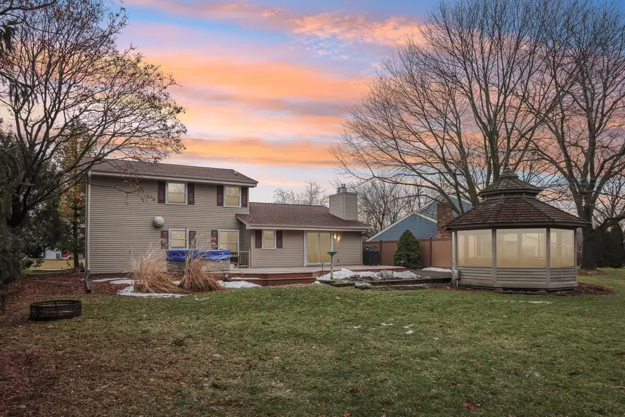 W224N2507 Ridgewood LANE, Waukesha, WI 53186 - Image #2