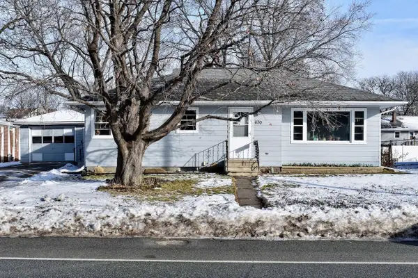 670 Sarnia STREET W, Winona, MN 55987