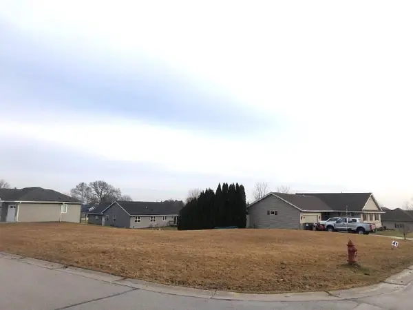 L41 MICHIGAN AVENUE, Oostburg, WI 53070