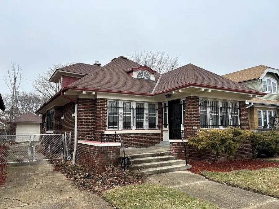 3927 N 16th STREET, Milwaukee, WI 53206 - #2