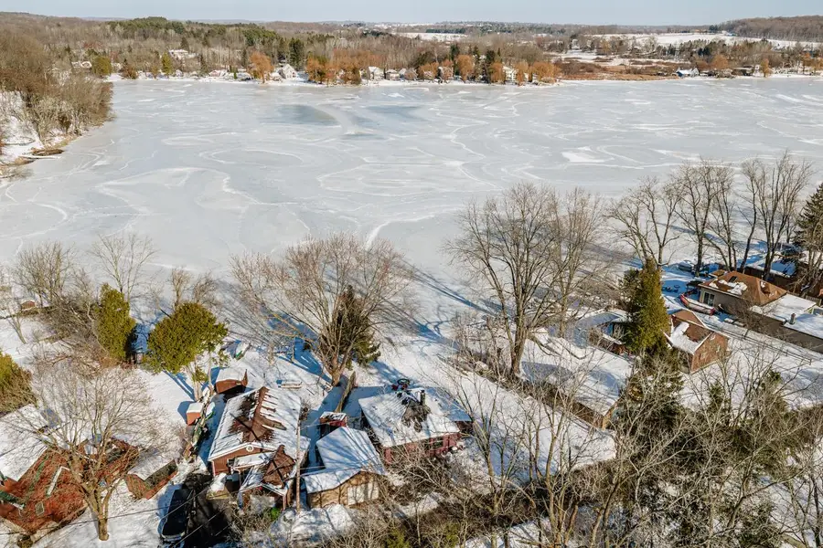 5040 Lakeview AVENUE, Hubertus, WI 53033 - Image #3