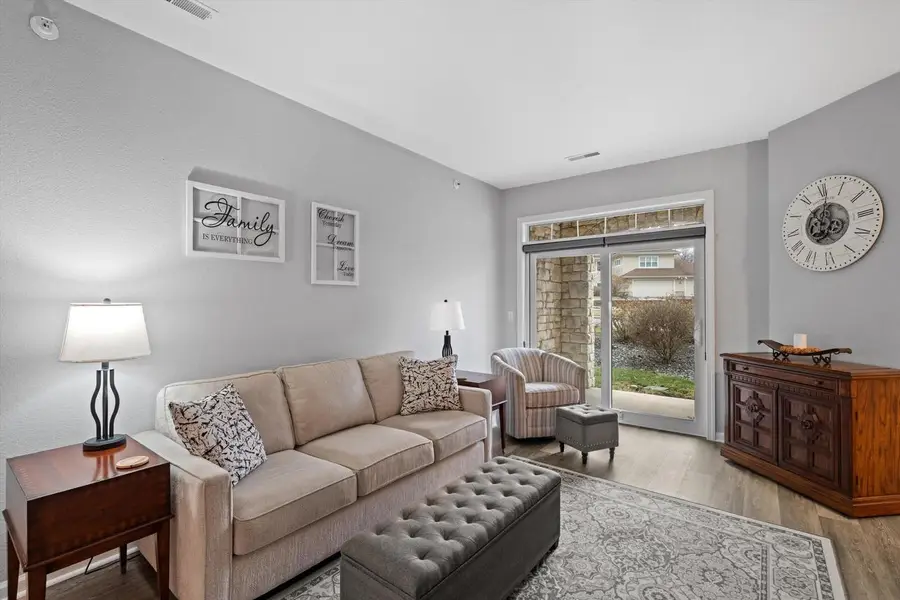 9337 S Cobblestone WAY #Unit D, Franklin, WI 53132 - Image #3