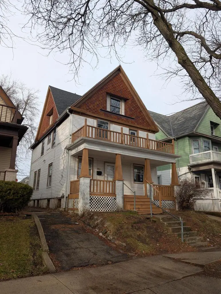 2631 N Richards STREET, Milwaukee, WI 53212 - #1