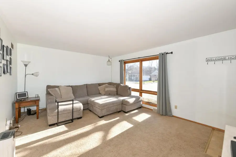 1636 W Fairfield COURT, Glendale, WI 53209 - #3