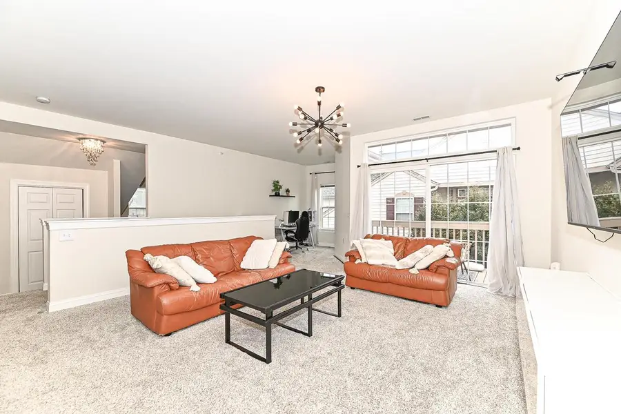 2245 W Vista Bella DRIVE #201, Oak Creek, WI 53154 - Image #3