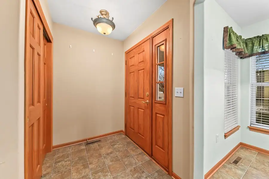 N57W24128 N Sycamore CIRCLE, Sussex, WI 53089 - Image #3