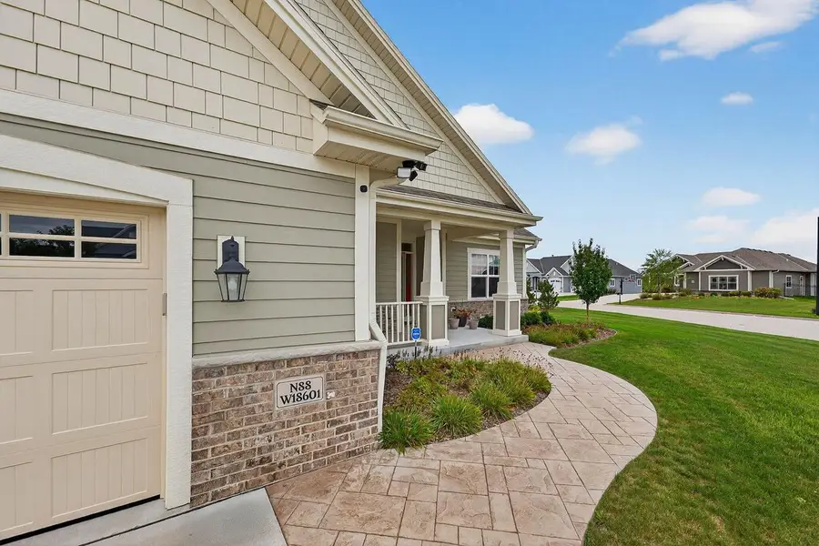 N88W18601 Duke STREET, Menomonee Falls, WI 53051 - Image #2