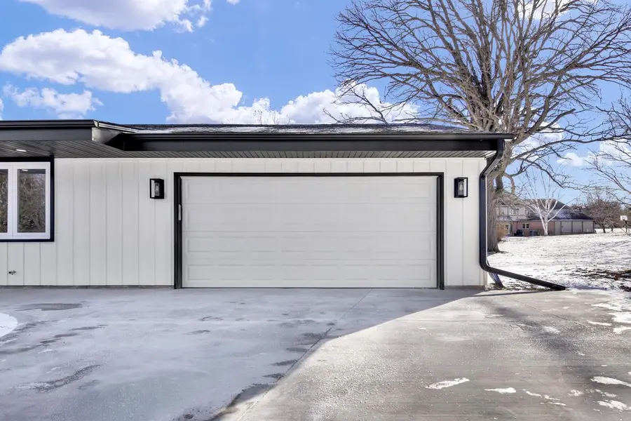 15225 Heather Hill DRIVE, Brookfield, WI 53005 - Image #3