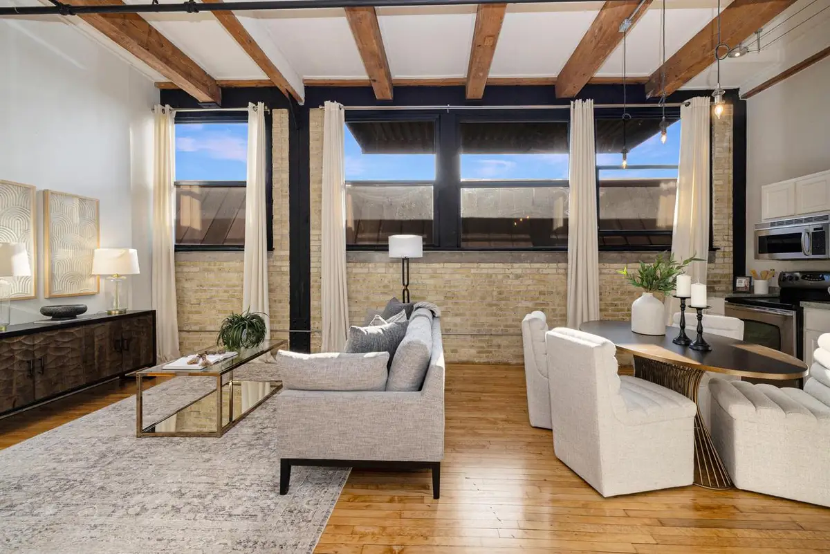 215 W Maple STREET #105, Milwaukee, WI 53204 - Image #1