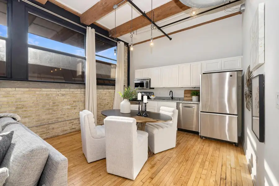 215 W Maple STREET #105, Milwaukee, WI 53204 - Image #2