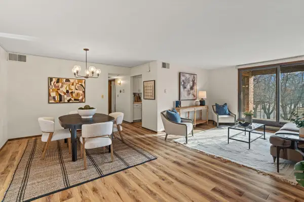 1818 E Shorewood BOULEVARD #207, Shorewood, WI 53211