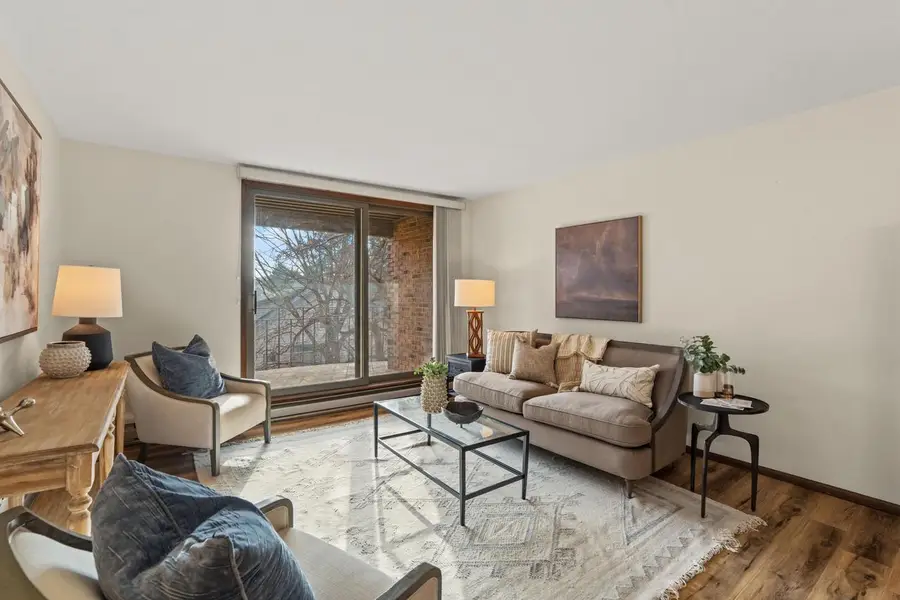 1818 E Shorewood BOULEVARD #207, Shorewood, WI 53211 - Image #3